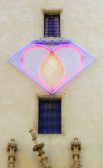 Jiří David,The Heart as Such Remains, 2003, neon light, Perspex, metal, Stará radnice